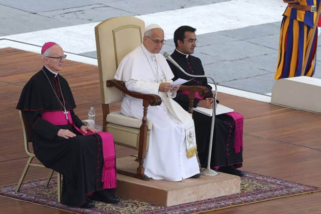Vatican City - Italy, May 6, 2026: Pope Leo XIV presides over the Wednesday General Audience in St. Peter s Square, the day after US President Donald Trump s comments against him, accusing him of endangering Catholics around the world. This morning, thousands of faithful and pilgrims from around the world gathered in St. Peter s Square to participate in the Wednesday General Audience with Pope Leo XIV. A moment of prayer, listening, and communion that filled the square with hope, reflection, and joy.  Copyright: xmarcoxiacobuccix xipa-agency.netx xmarcoxiacobuccix IPA_Agency_IPA74465888