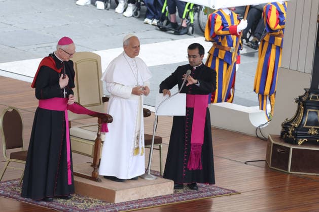 Vatican City - Italy, May 6, 2026: Pope Leo XIV presides over the Wednesday General Audience in St. Peter s Square, the day after US President Donald Trump s comments against him, accusing him of endangering Catholics around the world. This morning, thousands of faithful and pilgrims from around the world gathered in St. Peter s Square to participate in the Wednesday General Audience with Pope Leo XIV. A moment of prayer, listening, and communion that filled the square with hope, reflection, and joy.  Copyright: xmarcoxiacobuccix xipa-agency.netx xmarcoxiacobuccix IPA_Agency_IPA74466087