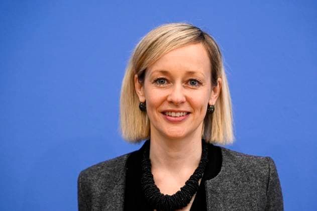 ABB BPK- Prof. Dr. Louisa Specht-Riemenschneider, Bundesbeauftragte für den Datenschutz und die Informationsfreiheit (BfDI) Thema-Datenschutz und Informationsfreiheit 2025 Zwischen Aufbruch und Risiko Vorstellung Bericht auf der BPK Berlin Bundespressekonferenz am 06.05.2026 Berlin Deutschland