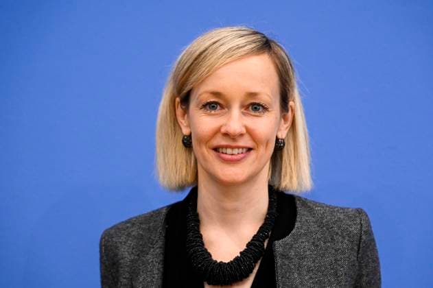 ABB BPK- Prof. Dr. Louisa Specht-Riemenschneider, Bundesbeauftragte für den Datenschutz und die Informationsfreiheit (BfDI) Thema-Datenschutz und Informationsfreiheit 2025 Zwischen Aufbruch und Risiko Vorstellung Bericht auf der BPK Berlin Bundespressekonferenz am 06.05.2026 Berlin Deutschland