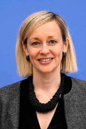 ABB BPK- Prof. Dr. Louisa Specht-Riemenschneider, Bundesbeauftragte für den Datenschutz und die Informationsfreiheit (BfDI) Thema-Datenschutz und Informationsfreiheit 2025 Zwischen Aufbruch und Risiko Vorstellung Bericht auf der BPK Berlin Bundespressekonferenz am 06.05.2026 Berlin Deutschland