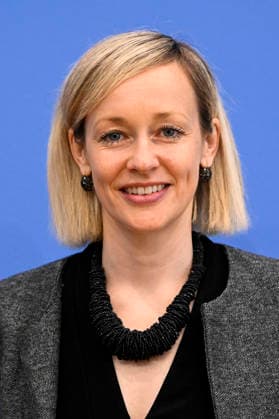 ABB BPK- Prof. Dr. Louisa Specht-Riemenschneider, Bundesbeauftragte für den Datenschutz und die Informationsfreiheit (BfDI) Thema-Datenschutz und Informationsfreiheit 2025 Zwischen Aufbruch und Risiko Vorstellung Bericht auf der BPK Berlin Bundespressekonferenz am 06.05.2026 Berlin Deutschland
