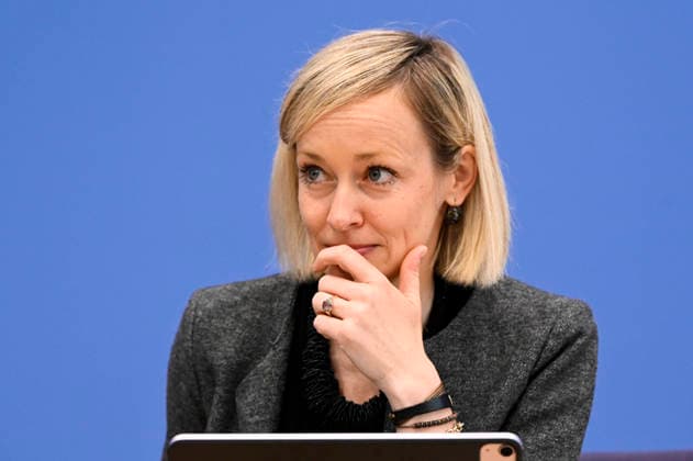 ABB BPK- Prof. Dr. Louisa Specht-Riemenschneider, Bundesbeauftragte für den Datenschutz und die Informationsfreiheit (BfDI) Thema-Datenschutz und Informationsfreiheit 2025 Zwischen Aufbruch und Risiko Vorstellung Bericht auf der BPK Berlin Bundespressekonferenz am 06.05.2026 Berlin Deutschland