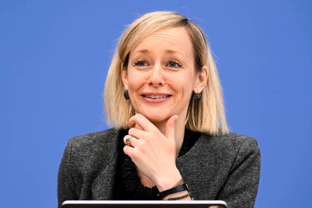 ABB BPK- Prof. Dr. Louisa Specht-Riemenschneider, Bundesbeauftragte für den Datenschutz und die Informationsfreiheit (BfDI) Thema-Datenschutz und Informationsfreiheit 2025 Zwischen Aufbruch und Risiko Vorstellung Bericht auf der BPK Berlin Bundespressekonferenz am 06.05.2026 Berlin Deutschland