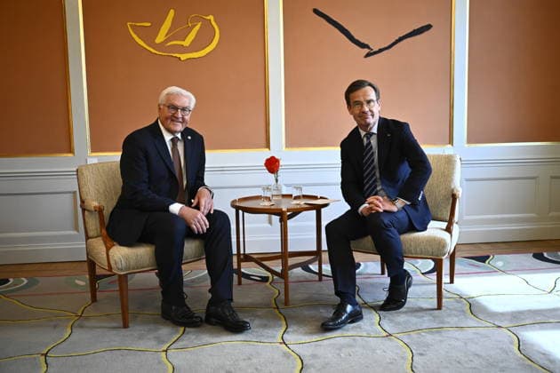 Sweden s Prime Minister Ulf Kristersson M receives Germany s Federal President Frank Walter Steinmeier for a bilateral meeting in Stockholm, Sweden May 6, 2026 STOCKHOLM SWEDEN x10080x  Copyright: xFredrikxSandberg TTx PRIME MINISTER AND PRESIDENT OF GERMANY J85iZ6bF-Zw