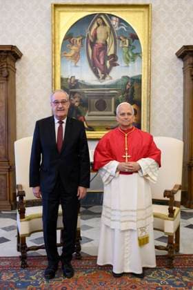 ITALY- REL VATICAN -POPE LEO XVI MEETS WITH HIS EXCELLENCY MR.GUY PARMELIN PRESIDENT OF THE SWISS CONFEDERATION May 6, 2026 ITALY REL - Vatican, May 6, 2026 Pope Leo XIV meets with His Excellency Mr. Guy Parmelin, President of the Swiss Confederation, who will attend the swearing-in ceremony for the new recruits of the Pontifical Swiss Guard at the Vatican EDITORIAL USE ONLY - NO BOOKS Copyright: xVATICANxMEDIAx xCatholicxPressxPhotox