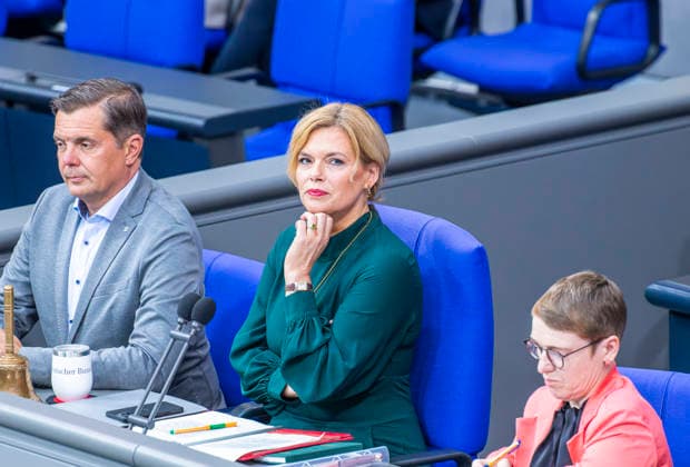 Julia Klöckner EUR, Deutschland, Berlin: 06.05.2026: Bundestagspräsidentin Julia Klöckner (CDU) eröffnet die Fragestunde im Bundestag