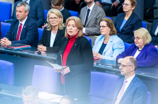 Bärbel Bas - Fragestunde im Bundestag EUR, Deutschland, Berlin, 06.05.2026: Befragung der Bundesregierung. Bundesministerin für Wirtschaftliche Zusammenarbeit und Entwicklung und Bärbel Bas (SPD), Bundesministerin für Arbeit und Soziales stellen sich den Fragen der Abgeordneten.