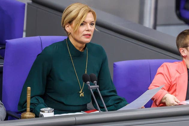 Befragung der Bundesregierung im Bundestag Bundestagspräsidentin Julia Klöckner, bei der Befragung der Bundesregierung im Deutschen Bundestag am 06.05.26 in Berlin. Berlin Berlin Deutschland Bundestag