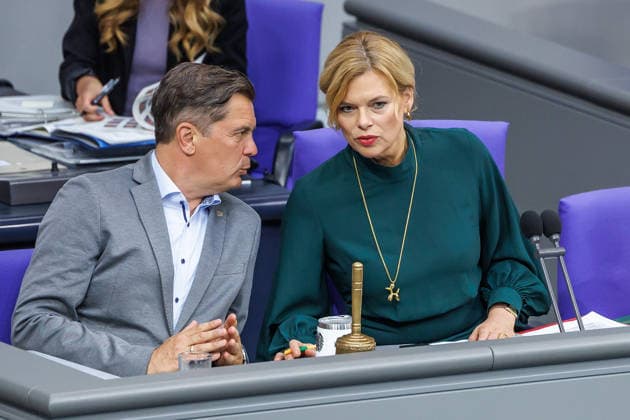 Befragung der Bundesregierung im Bundestag Bundestagspräsidentin Julia Klöckner, bei der Befragung der Bundesregierung im Deutschen Bundestag am 06.05.26 in Berlin. Berlin Berlin Deutschland Bundestag