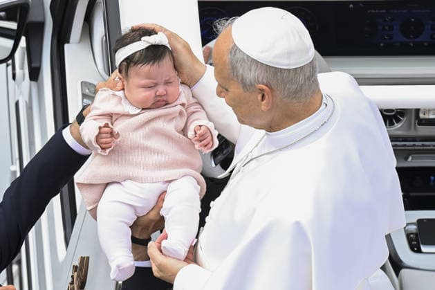 Italy, Rome, Vatican, May 6, 2026: Pope Leo XIV during the weekly general audience in St. Peter’s Square, Vatican City. Photograph by VATICAN MEDIA Catholic Press Photo RESTRICTED TO EDITORIAL USE - NO MARKETING - NO ADVERTISING CAMPAIGNS.  Copyright: xVATICANxMEDIA xCatholicxPressxPhotox xipa-agency.netx xVATICANxMEDIA xCPPx IPA_Agency_IPA74469237