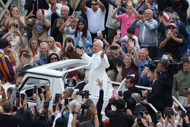 Pope Leo XIV Leads The General Audience - Vatican Photo by Marco Iacobucci IPA ABACAPRESS.COM Vatican City Italy Vatican (or Holy See)  Copyright: xIacobuccixMarco IPA ABACAx