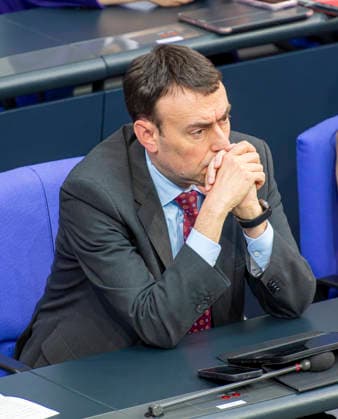 Nils Schmidt- Fragestunde im Bundestag EUR, Deutschland, Berlin, 06.05.2026: Nils Schmid (SPD) - Fragestunde im Bundestag. Getrennt nach Ressorts beantworten Vertreter der Bundesregierung 45 Minuten lang Fragen die von den Abgeordneten vorab schriftlich eingereicht worden waren.