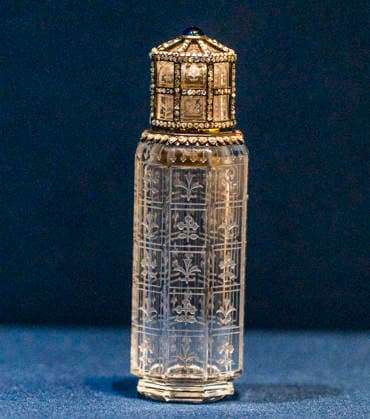 May 6, 2026, Geneva, Geneva, Switzerland: Geneva Switzerland, 05 06 2026: Presentation of a perfume bottle created from gold and precious stones. during International Gem & Jewellery Show 2026. The 10th edition of the International Gem & Jewellery Show 2026 is the international jewelerÃ¢â‚¬â ¢s show and also .the world s most prestigious jewelry and gemstone show and took place at Geneva Palexpo in Geneva. Geneva Switzerland  - ZUMAd206 20260506_zip_d206_011 Copyright: xEricxDubostx