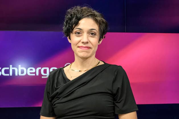 v.l.: Katharina Hamberger (Deutschlandfunk), GER, Berlin, Studio, zu Gast bei Maischberger, politische Talkshow, TV, Format, mit Moderatorin Sandra Maischberger, Das Erste, aus Adlershof Am Studio 20, 06. Mai 2026, Copyright: HMBxMedia UwexKoch