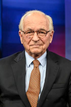 v.l.: Wolfgang Ischinger (ehem. Diplomat und Außenpolitik-Experte), GER, Berlin, Studio, zu Gast bei Maischberger, politische Talkshow, TV, Format, mit Moderatorin Sandra Maischberger, Das Erste, aus Adlershof Am Studio 20, 06. Mai 2026, Copyright: HMBxMedia UwexKoch