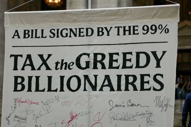 Tax the Rich Protest New York, NY- May 6: Tax the Rich Protest against Manhattan Institute Annual Gala in front of the New York Public Library on May 6, 2026 Credit: Camara Porter AdMedia EDITORIAL USE ONLY  Copyright: xx AdMediax admphotostwo987167