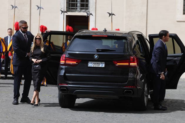 Vatican City, May 7, 2026: U.S. Secretary of State Marco Rubio and his wife, Jeanette Dousdebes Rubio, arrive in the San Damaso Courtyard, where they were received by Apostolic Nuncio Petar Rajic for an official meeting with Pope Leo XIV and Cardinal Pietro Parolin. The visit takes place in a particularly delicate diplomatic climate, following Donald Trump s recent statements against the Pontiff, which have attracted the attention of the international community and global media. The meeting thus takes on strong symbolic and institutional significance, focusing on the dialogue between the Holy See and the United States, geopolitical tensions, and the role of Vatican diplomacy in the contemporary landscape. Copyright: xmarcoxiacobuccix xipa-agency.netx xmarcoxiacobuccix IPA_Agency_IPA74485797