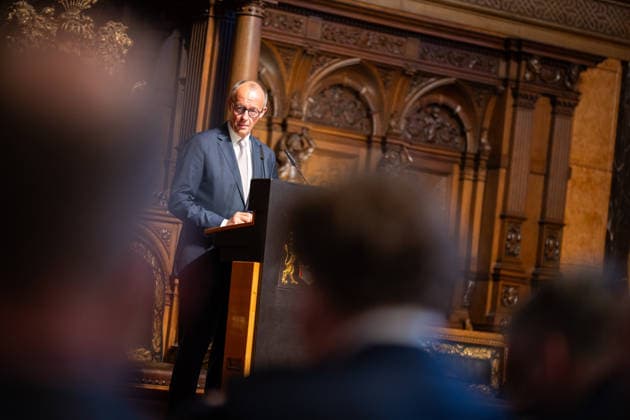 Friedrich Merz, Bundeskanzler, während seiner Festrede im Hamburger Rathaus;76. Großer Übersee-Tag in Hamburg, April 2026 Festakt im Hamburger Rathaus, Hamburg Hamburg Deutschland Rathaus