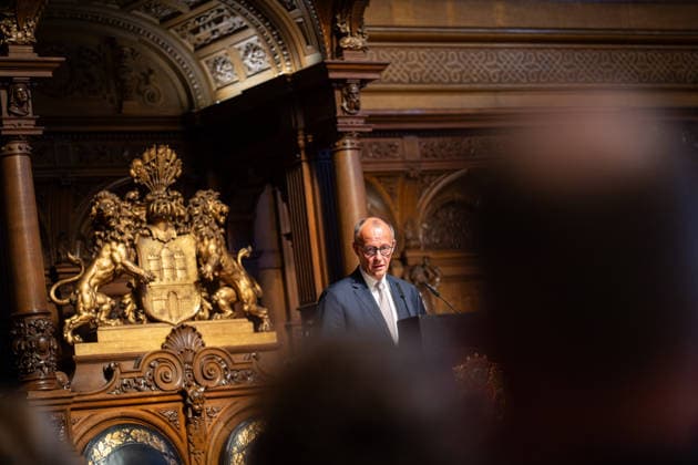Friedrich Merz, Bundeskanzler, während seiner Festrede im Hamburger Rathaus;76. Großer Übersee-Tag in Hamburg, April 2026 Festakt im Hamburger Rathaus, Hamburg Hamburg Deutschland Rathaus