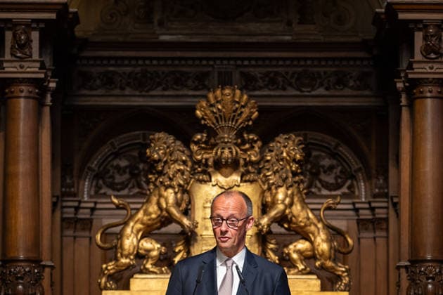 Friedrich Merz, Bundeskanzler, während seiner Festrede im Hamburger Rathaus;76. Großer Übersee-Tag in Hamburg, April 2026 Festakt im Hamburger Rathaus, Hamburg Hamburg Deutschland Rathaus