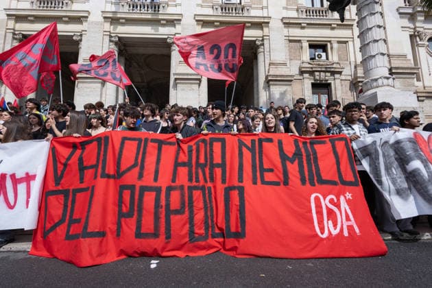 Demonstration in Rome in front of the Ministry of Education headquarters on the occasion of the school workers strike.  Copyright: xMatteoxNardonex xipa-agency.netx xMatteoxNardonex IPA_Agency_IPA74485967