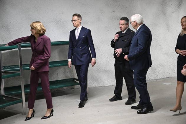 President of the Republic of Finland Alexander Stubb (2nd L) with Mr Frank-Walter Steinmeier, President of the Federal Republic of Germany (R) and Mrs Elke Büdenbender (R) visits the Merihaka civil defence shelter in Helsinki, Finland on May 7, 2026. - MIKKO STIG Helsinki Finland  Copyright: xMikkoxStigx GfaZzaThVFk
