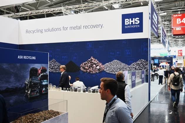 Die IFAT Munich 2026 ist die weltweit führende Fachmesse für Wasser-, Abwasser-, Abfall- und Rohstoffwirtschaft. Die Messe findet alle zwei Jahre auf dem Messegelände in München - Riem statt. Foto: Messestand BHS Sonthofen, ASR Recycling.