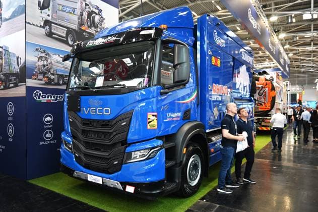 Die IFAT Munich 2026 ist die weltweit führende Fachmesse für Wasser-, Abwasser-, Abfall- und Rohstoffwirtschaft. Die Messe findet alle zwei Jahre auf dem Messegelände in München - Riem statt. Foto: Iveco LKW am Longo Messestand