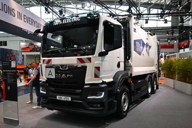 Die IFAT Munich 2026 ist die weltweit führende Fachmesse für Wasser-, Abwasser-, Abfall- und Rohstoffwirtschaft. Die Messe findet alle zwei Jahre auf dem Messegelände in München - Riem statt. Foto: MAN eTGS, Elektro-LKW zur Abfallentsorgung.