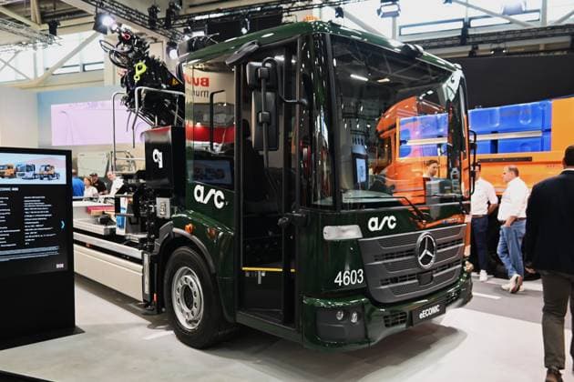 Die IFAT Munich 2026 ist die weltweit führende Fachmesse für Wasser-, Abwasser-, Abfall- und Rohstoffwirtschaft. Die Messe findet alle zwei Jahre auf dem Messegelände in München - Riem statt. Foto: Mercedes e Econic bzw. eEconic LKW mit batterieelektrischem Antrieb