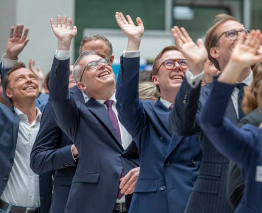 Karsten Wildberger EUR, Deutschland, Berlin, 07.05.2026: Gruppenfoto auf der Festveranstaltung des Bundesministeriums für Digitales und Staatsmodernisierung anlässlich des einjährigen Bestehen. In Anwesenheit von Karsten Wildberger (CDU), Bundesminister für Digitalisierung und Staatsmodernisierung. Gemeinsamer Besuch der Aussteller.