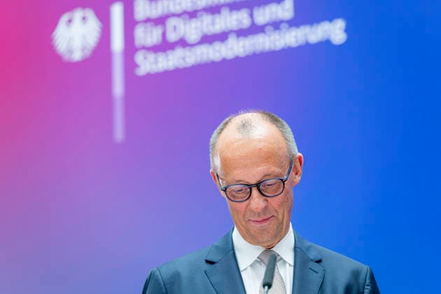 Friedrich Merz EUR, Deutschland, Berlin, 07.05.2026: Grußwort des Bundeskanzler Friedrich Merz (CDU) auf der Festveranstaltung des Bundesministeriums für Digitales und Staatsmodernisierung anlässlich des einjährigen Bestehen. In Anwesenheit von Karsten Wildberger (CDU), Bundesminister für Digitalisierung und Staatsmodernisierung. Gemeinsamer Besuch der Aussteller.