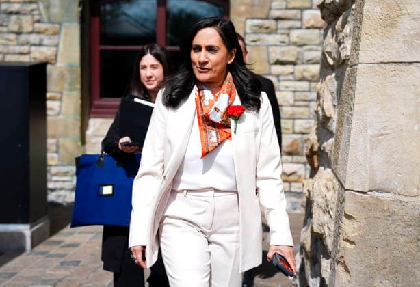 May 6, 2026, Ottawa, On, Canada: Minister of Foreign Affairs Anita Anand leaves Parliament Hill in Ottawa on Wednesday, May 6, 2026. Ottawa Canada  - ZUMAc35_ 20260506_zaf_c35_211 Copyright: xSeanxKilpatrickx