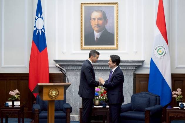 Santiago Pena - Lai Ching-te meeting in Taipei TAIPEI, TAIWAN - MAY 8: (----EDITORIAL USE ONLY - MANDATORY CREDIT - TAIWAN PRESIDENTIAL OFFICE HANDOUT - NO MARKETING NO ADVERTISING CAMPAIGNS - DISTRIBUTED AS A SERVICE TO CLIENTS----) Paraguay President Santiago Pena (L) interacts shakes hands with Taiwan President Lai Ching-te, during his visit to the island, at the presidential office in Taipei, Taiwan, on May 8, 2026. Taiwan Presidential Office Anadolu Taipei Taiwan. Editorial use only. Please get in touch for any other usage.  Copyright: x2026xAnadoluxTaiwanxPresidentialxOfficex