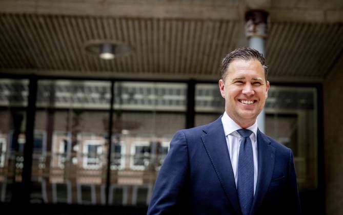 THE HAGUE - Eelco Heinen, Minister of Finance, ahead of the first weekly cabinet meeting after the May recess at the Ministry of General Affairs. ROBIN UTRECHT ANP netherlands out - belgium out  Copyright: xx x557759733x originalFilename: 557759733.jpg