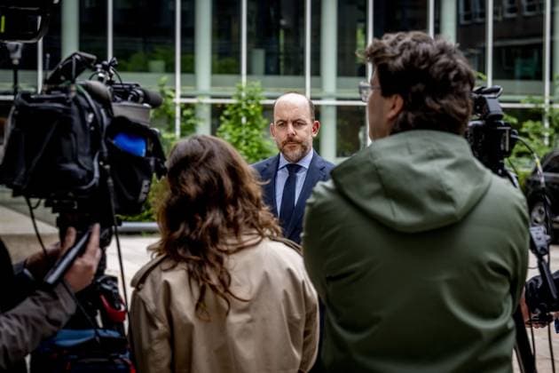 THE HAGUE - Bart van den Brink, Deputy Prime Minister and Minister for Asylum and Migration, speaks to the press ahead of the first weekly Council of Ministers after the May recess at the Ministry of General Affairs. ROBIN UTRECHT ANP netherlands out - belgium out  Copyright: xx x557762556x originalFilename: 557762556.jpg
