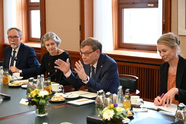 German Foreign Minister Johann Wadephul, 2nd from right, talks with Czech Foreign Minister Petr Macinka (not seen) within his visit to Germany, May 8, 2026. (CTKxPhoto JaromirxMrhal) CTKPhotoP2026050804691  CTKPhotoP2026050804691
