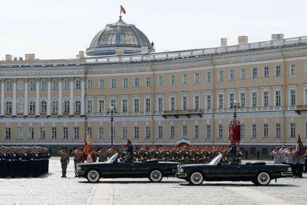 Russia Regions WWII Victory Day Parade 9160412 09.05.2026 Russian servicemen stand in formations during a military parade on Victory Day, marking the 81st anniversary of the victory over Nazi Germany in World War Two, in St. Petersburg, Russia. Alexei Danichev Sputnik St. Petersburg Russia  Copyright: xAlexeixDanichevx