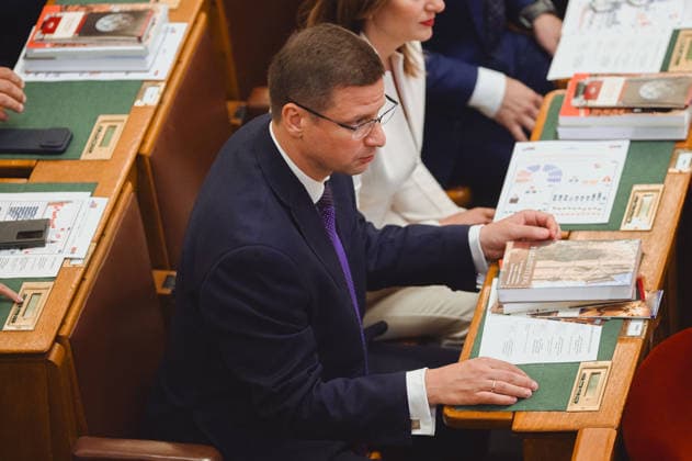 Lawmakers attend the inaugural session of the Hungarian Parliament BUDAPEST, HUNGARY - MAY 9: Gergely Gulyas, leaving Minister of Prime Minister s office under FIDESZ looks sombre as lawmakers attend the inaugural session of the Hungarian Parliament, where Peter Magyar is set to be elected as the country’s new prime minister, in Budapest, Hungary on 9 May 2026. Magyar Peter’s center-right Tisza party secured a decisive victory in the April 12 elections, winning 141 of the 199 parliamentary seats. Robert Nemeti Anadolu Budapest Hungary. Editorial use only. Please get in touch for any other usage.  Copyright: x2026xAnadoluxRobertxNemetix
