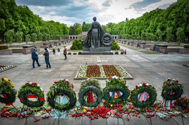 Berlin Pankow OT Schönholz; sowjetisches russisches Ehrenmal Schönholz in der Schönholzer Heide am 09. Mai 2026, Tag der Befreiung Kapitulation - 09.05.2026 Berlin