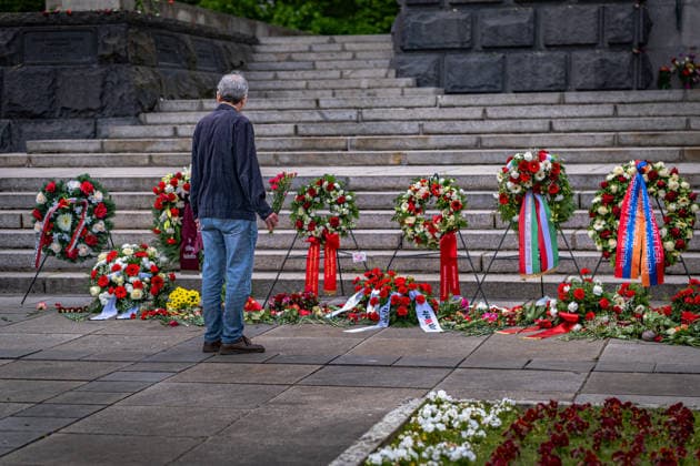 Berlin Pankow OT Schönholz; sowjetisches russisches Ehrenmal Schönholz in der Schönholzer Heide am 09. Mai 2026, Tag der Befreiung Kapitulation - 09.05.2026 Berlin
