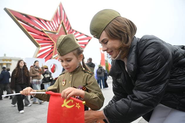 Russia WWII Victory Day Celebrations 9161573 09.05.2026 People take part in the Victory Day celebrations, which marks the 81st anniversary of the victory over Nazi Germany in World War Two, in Moscow, Russia. Kirill Kallinikov Sputnik Moscow Russia  Copyright: xKirillxKallinikovx