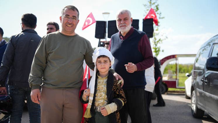 May 9, 2026, Gaziantep, Gaziantep, Turkey: Hundreds of demonstrators take part in a protest organized by 45 non-governmental organizations against a scheduled performance by the girl group Manifest. The demonstration, which saw some scuffles with security forces, was held to oppose the event on the grounds of preserving local conservative values and preventing social tension in Gaziantep, Turkey on May 09, 2026. Gaziantep Turkey - ZUMAa260 20260509_zip_a260_009 Copyright: xMohammadxBashirxAldaherx