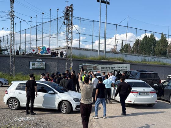 May 9, 2026, Gaziantep, Gaziantep, Turkey: Hundreds of demonstrators take part in a protest organized by 45 non-governmental organizations against a scheduled performance by the girl group Manifest. The demonstration, which saw some scuffles with security forces, was held to oppose the event on the grounds of preserving local conservative values and preventing social tension in Gaziantep, Turkey on May 09, 2026. Gaziantep Turkey - ZUMAa260 20260509_zip_a260_012 Copyright: xMohammadxBashirxAldaherx