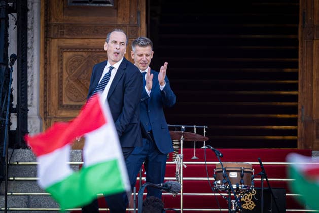 May 9, 2026, Budapest, Hungary: Zsolt Hegedus dances to music on the steps of the Parliament building in Budapest following the inauguration ceremony of Peter Magyar. Budapest Hungary  - ZUMAl194 20260509_zip_l194_048 Copyright: xMarekxLadzinskix