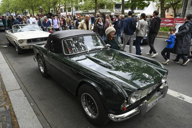 Classic Days Berlin BERLIN, GERMANY - MAY 09: Classic cars are displayed on the Kurfurstendamm boulevard during the Classic Days Berlin event in Berlin, Germany, on May 09, 2026. Approximately 2,000 vintage vehicles from different eras were showcased, bringing together thousands of classic car enthusiasts for the open-air exhibition. Halil Sagirkaya Anadolu Berlin Germany. Editorial use only. Please get in touch for any other usage.  Copyright: x2026xAnadoluxHalilxSagirkayax