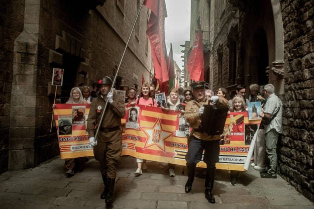 May 9, 2026, Barcelona, Spain: Participants carry portraits of Soviet soldiers and wave communist flags during an Immortal Regiment march in Barcelona marking Victory Day, the annual commemoration of the Soviet Union s victory over Nazi Germany in World War II. Barcelona Spain - ZUMAb137 20260509_fap_b137_028 Copyright: xJordixBoixareux