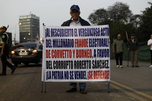Citizens protest presidential election results in Peru LIMA, PERU - MAY 09: Hundreds of citizens gather to protest the presidential election results in Lima, Peru, on May 09, 2026. The demonstrations, joined by candidate Rafael Lopez Aliaga, occur amid ongoing political tension and uncertainty regarding the upcoming runoff election scheduled for June 7. Klebher Vasquez Anadolu Lima Peru. Editorial use only. Please get in touch for any other usage.  Copyright: x2026xAnadoluxKlebherxVasquezx