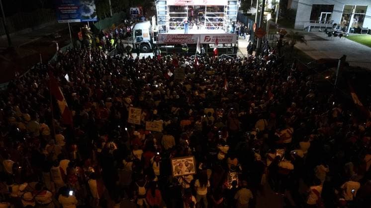 Citizens protest presidential election results in Peru LIMA, PERU - MAY 09: Hundreds of citizens gather to protest the presidential election results in Lima, Peru, on May 09, 2026. The demonstrations, joined by candidate Rafael Lopez Aliaga, occur amid ongoing political tension and uncertainty regarding the upcoming runoff election scheduled for June 7. Klebher Vasquez Anadolu Lima Peru. Editorial use only. Please get in touch for any other usage.  Copyright: x2026xAnadoluxKlebherxVasquezx